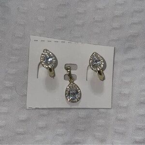 XuPing Elegant Gold Teardrop Earrings and pendant set